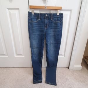 American Eagle Mid-Rise Denim Jegging